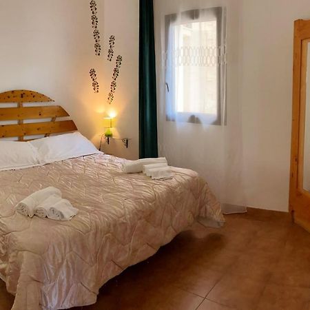 Noemi Holiday House Agnone Bagni Eksteriør bilde