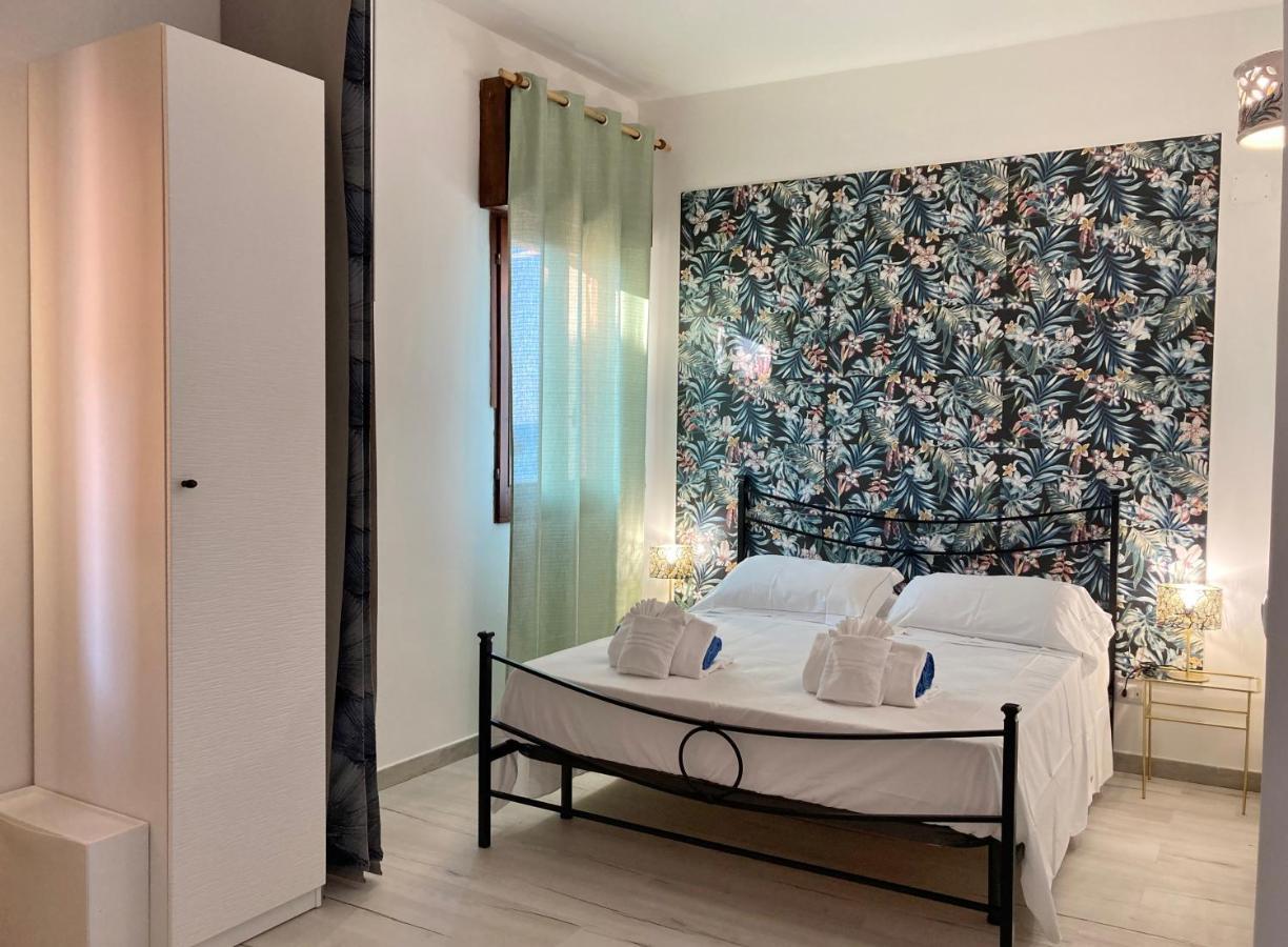 Noemi Holiday House Agnone Bagni Eksteriør bilde