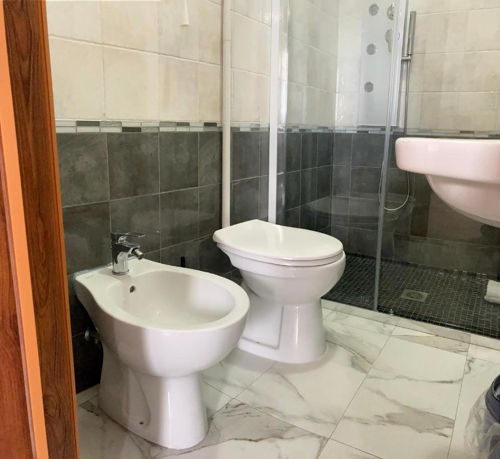 Noemi Holiday House Agnone Bagni Eksteriør bilde