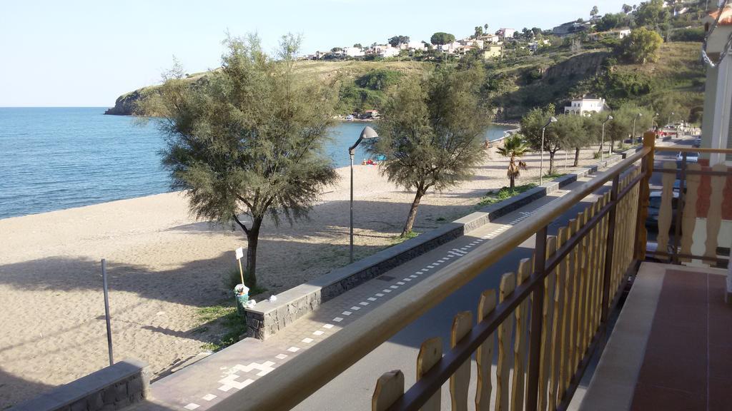 Noemi Holiday House Agnone Bagni Eksteriør bilde